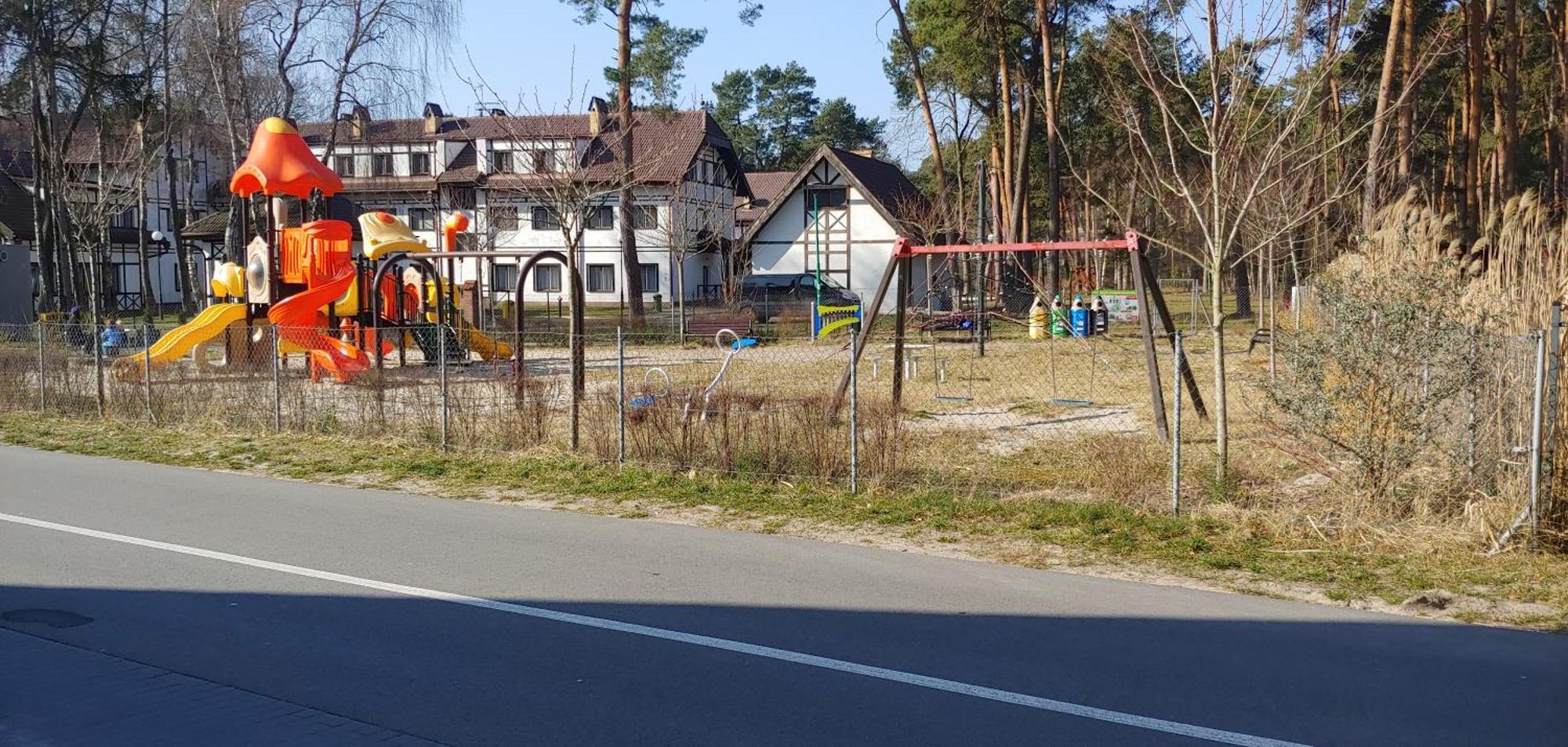 Villa Dom Kotik W Lukecinie Esterno foto